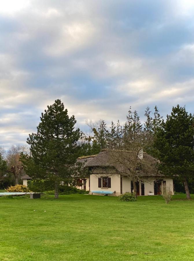 Maison Traditionnelle Normande Avec Piscine Hotot-en-Auge Exteriör bild